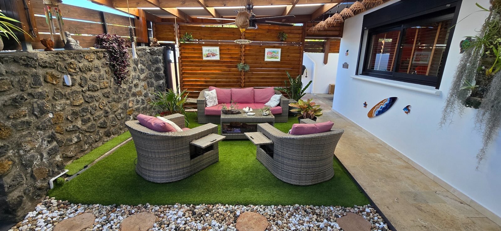 Salon extérieur tropical